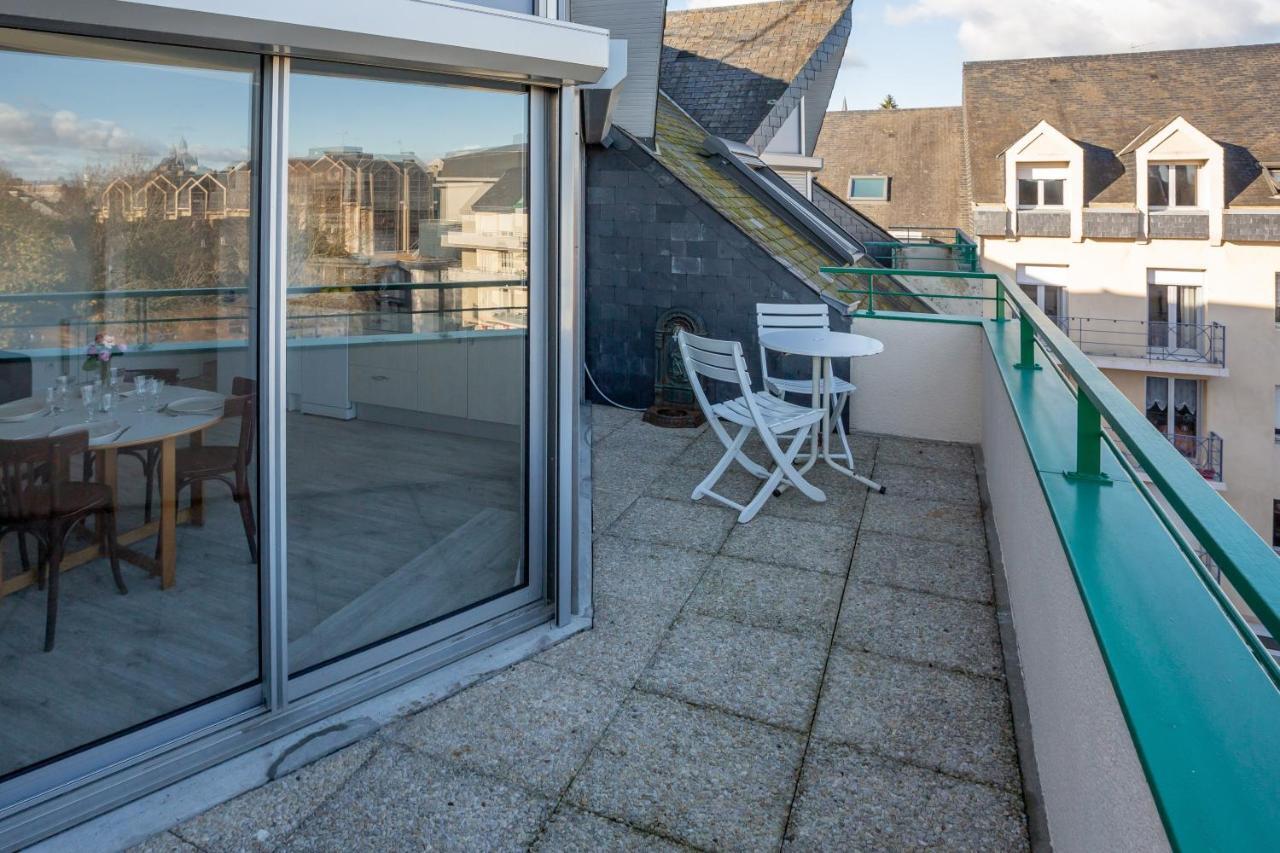 Le Mancini - Parking Et Terrasse Apartment Mayenne Exterior foto